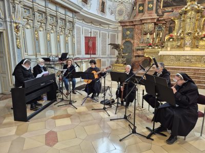 Franziskus_04-10-25_Dillinger-Franziskanerinnen02